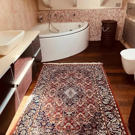 Incantevole A * Piacenza