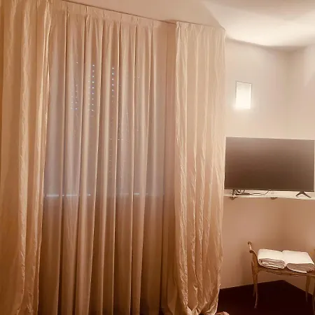 Incantevole A Apartamento Placência